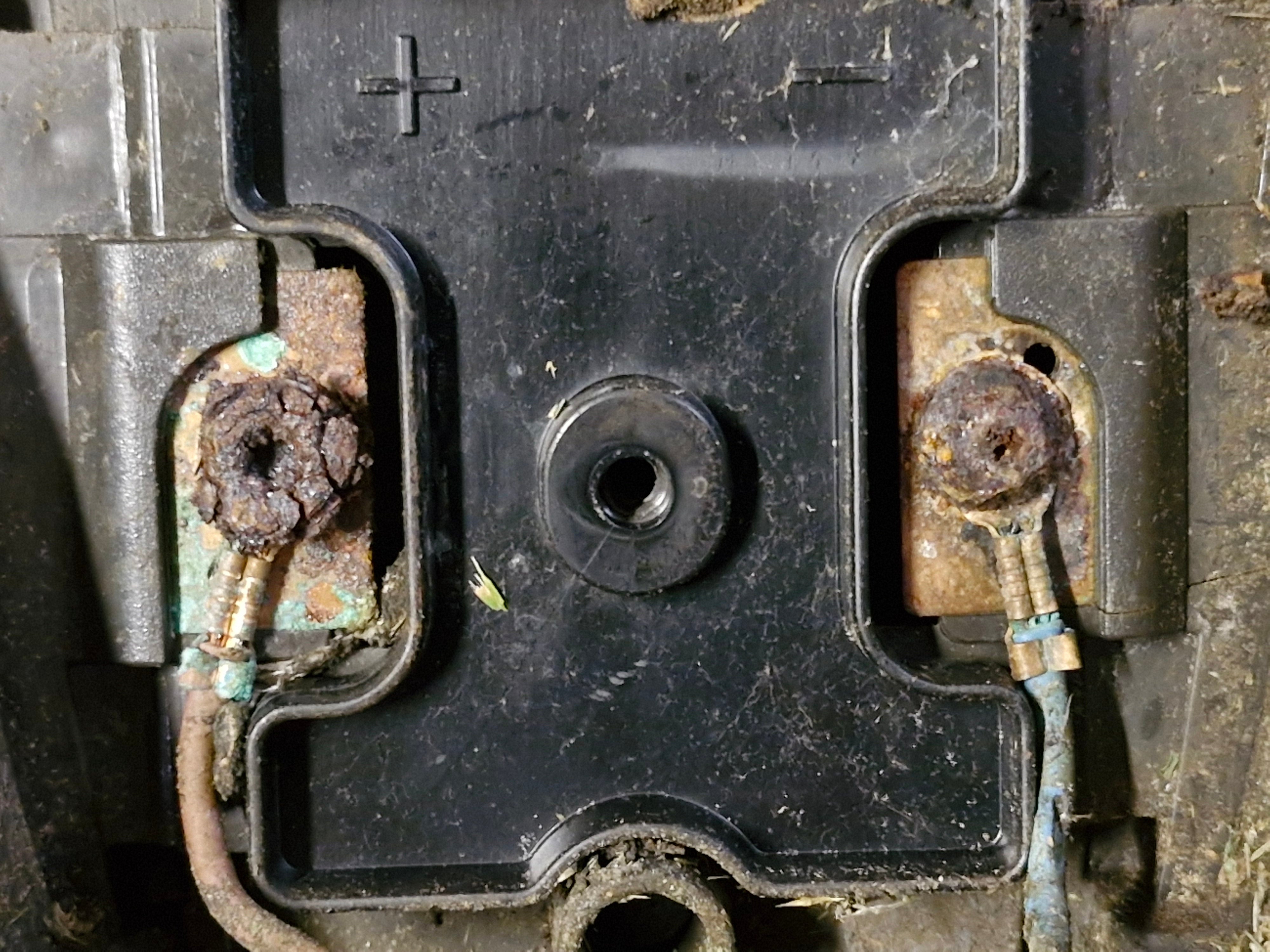 Laddnigs problem Husqvarna Automower 320 330X